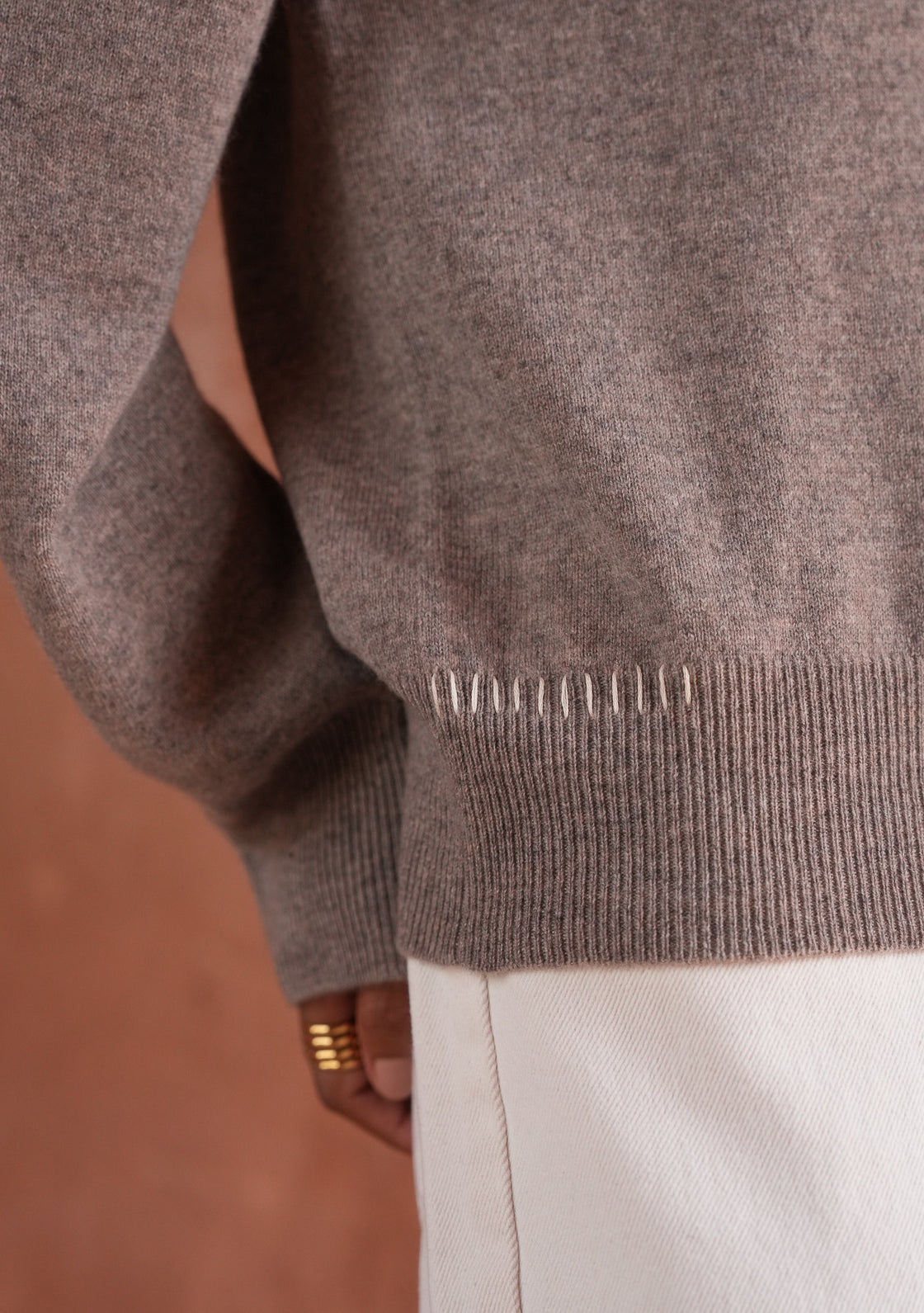 BIRCH CASHMERE SWEATER - DARK SAND