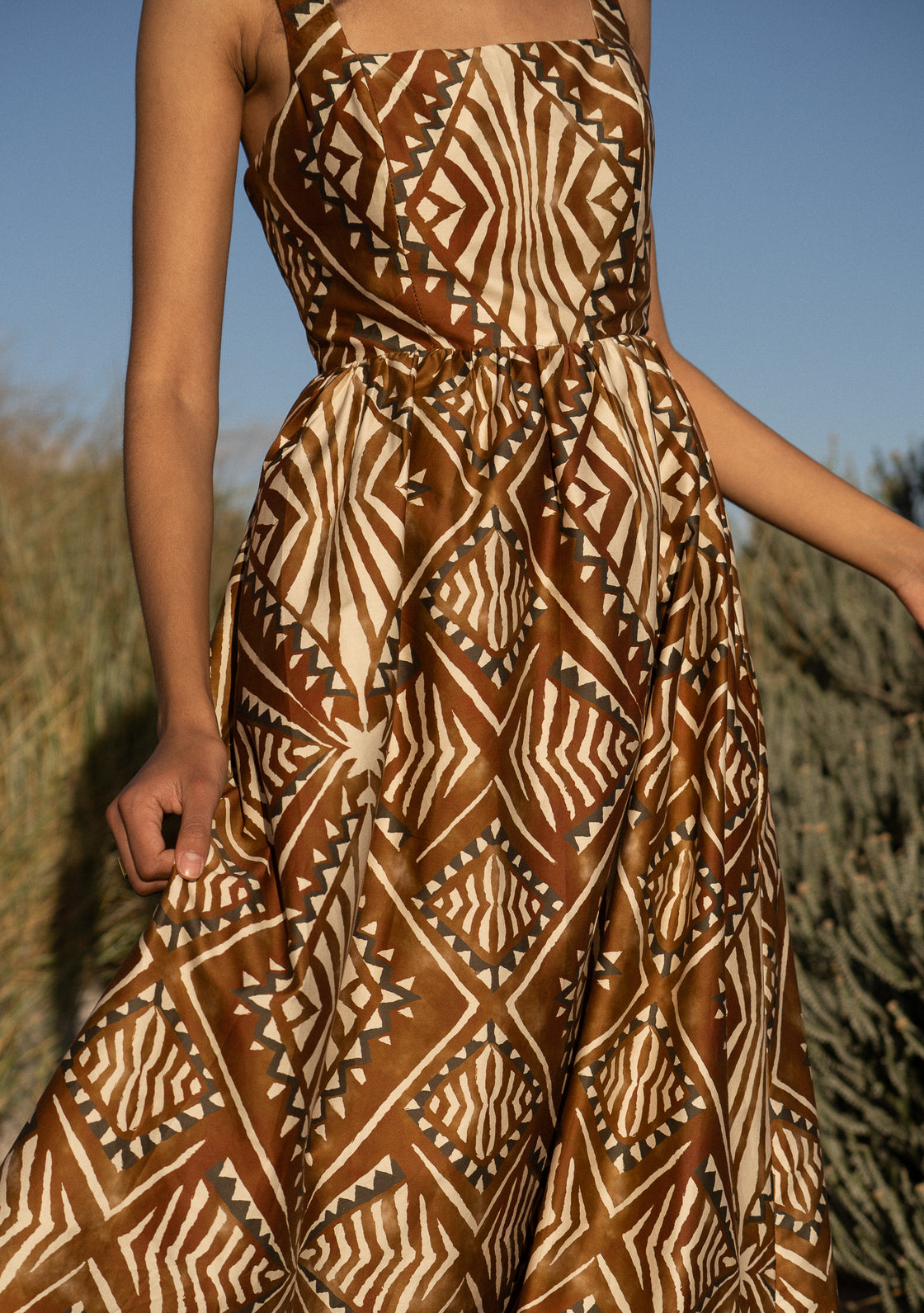PALM DRESS - TRIBIAL DIAMONDS